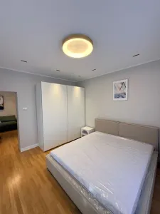 InchiriatApartament lux 3 camere zona capitale sector 1 - foto 4