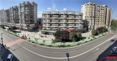 Ultracentral - 3 camere decomandate - mobilat complet - Bacau