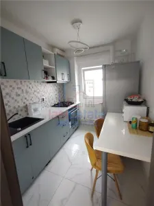 Apartament 2 camere decomandat zona Dacia etaj intermediar - foto 4