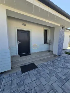 Casa la cheie | Mediteraneana | Modernă | Lazuri - foto 2