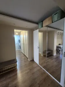 Decomandat, mobilat si utilat modern la etajul 2/4 - Timisoara