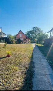 Casa de vanzare cu 13 Ar de teren Miron Costin - Baia Mare