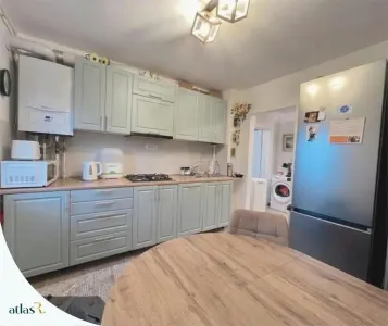 Apartament 2 camere | 55 mp | Tg. Cucu – Podul de Fier | Renovat & mobilat | Boxă inclusă - foto 2