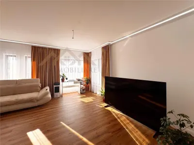 Casa noua, 3 dormitoare, 2 bai, terasa si 2 garaje, Mocira - foto 16