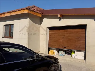 Casa noua, 3 dormitoare, 2 bai, terasa si 2 garaje, Mocira - foto 9