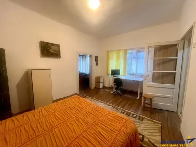 Garsoniera la curte, Strada Lunga, Brasov - foto 9