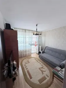 3 camere in  Bd. Lacul Te, stradal,  Etaj 8/10, cu 2 balcoane - foto 2