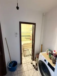 3 camere in  Bd. Lacul Te, stradal,  Etaj 8/10, cu 2 balcoane - foto 5