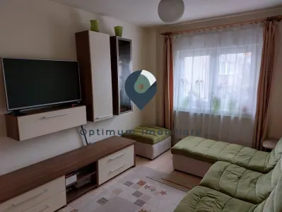 Apartament cu 4 camere de vanzare in Plopilor, etaj 3/4 ! - foto 2