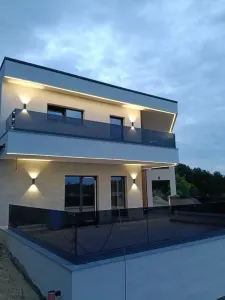 Casa individuala 4 camere, 3 bai, S+P+ET,  garaj, terasa - foto 14