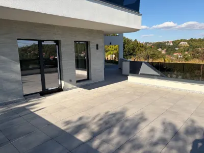 Casa individuala 4 camere, 3 bai, S+P+ET,  garaj, terasa - foto 9