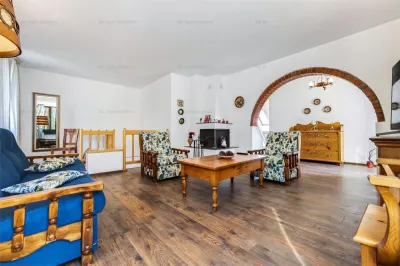 Casa pe 3 niveluri | Terasa cu priveliste | 3 parcari | Pozitie centrala - foto 11