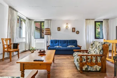 Casa pe 3 niveluri | Terasa cu priveliste | 3 parcari | Pozitie centrala - foto 3