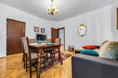Casa pe 3 niveluri | Terasa cu priveliste | 3 parcari | Pozitie centrala - foto 22