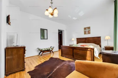 Casa pe 3 niveluri | Terasa cu priveliste | 3 parcari | Pozitie centrala - foto 6