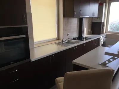 Mobilat si utilat la etajul 1 cu loc de parcare inclus - foto 5