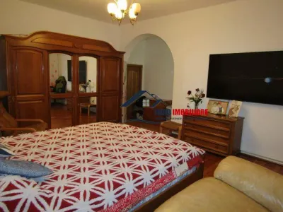 Zona Excelenta! Vanzare Casa Centru - zona Spital Judetean! - foto 12