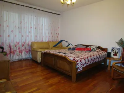 Zona Excelenta! Vanzare Casa Centru - zona Spital Judetean! - foto 14