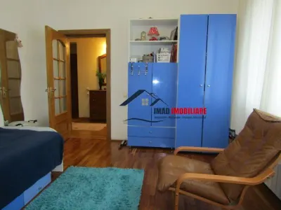 Zona Excelenta! Vanzare Casa Centru - zona Spital Judetean! - foto 16