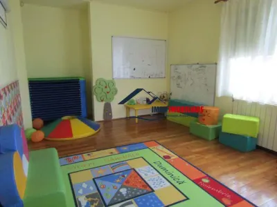 Zona Excelenta! Vanzare Casa Centru - zona Spital Judetean! - foto 24