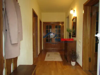 Zona Excelenta! Vanzare Casa Centru - zona Spital Judetean! - foto 4