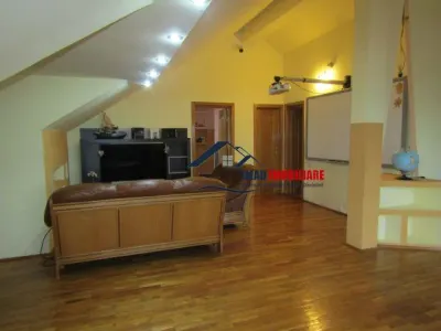 Zona Excelenta! Vanzare Casa Centru - zona Spital Judetean! - foto 36