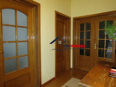 Zona Excelenta! Vanzare Casa Centru - zona Spital Judetean! - foto 5