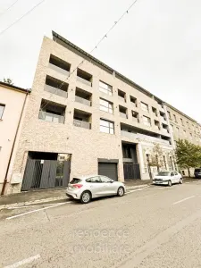 Apartament nou 3 camere, semicentral, str Craiova + Garaj - foto 8