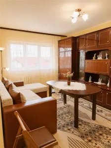 Oras Ulmeni Apartament 3 Camere Etaj 1 cu garaj si boxa - foto 6