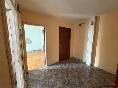 Apartament 3 camere, etaj 1, zona Centrala (fosta Autogara) 76 mp - foto 15
