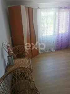 Casă spațioasă de închiriat în Ungureni – Dambovita - foto 11