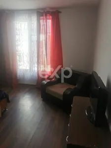Casă spațioasă de închiriat în Ungureni – Dambovita - foto 14