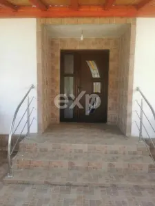Casă spațioasă de închiriat în Ungureni – Dambovita - foto 21