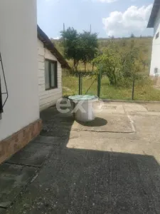 Casă spațioasă de închiriat în Ungureni – Dambovita - foto 22