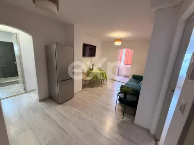 Apartament 2 camere transformat în 3 camere | Central | Etaj 1 - Pitesti