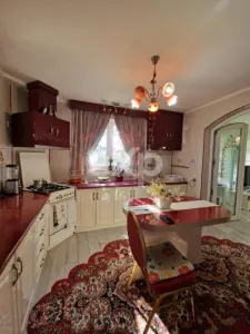 Casă de vânzare  225 mp ,Mărginenii de Sus , DB - foto 7