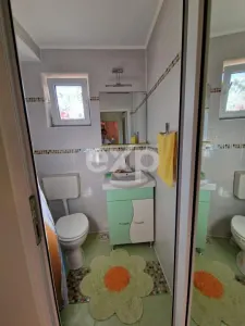 Casă de vânzare  225 mp ,Mărginenii de Sus , DB - foto 9