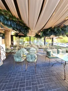 CAFENEA &amp; RESTAURANT BISTRO DE VANZARE –  CENTRUL VECHI TARGOVISTE - foto 8