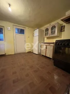 Casa pe parter 3 camere ingrijita curte si gradina Gaesti Nord - foto 20