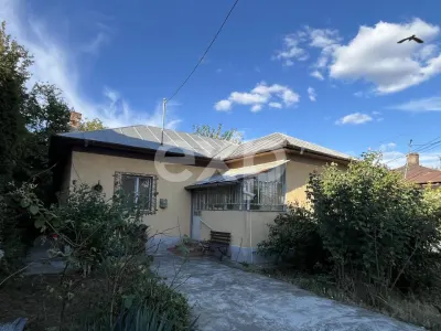 Casa pe parter 3 camere ingrijita curte si gradina Gaesti Nord - foto 33