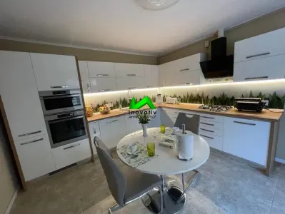 Casa moderna de inchiriat 5 camere gradina Sibiu Dumbravii - Sibiu