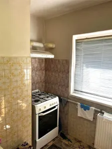 LIPOVEI - ETAJ 1 - 4 CAMERE - 3 BALCOANE - CENTRALA PROPRIE - DECOMANDAT - GARAJ+ BOXA - foto 6