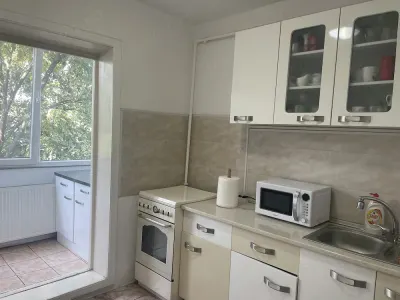 Decomandat cu 2 bai si 2 balcoane, model mare - foto 7