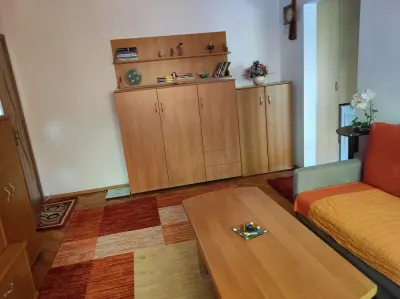 Mobilat si utilat la etajul 1 in bloc anvelopat - foto 3