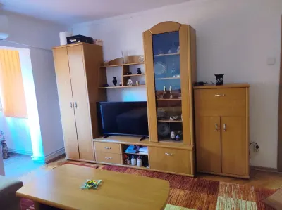Mobilat si utilat la etajul 1 in bloc anvelopat - foto 4