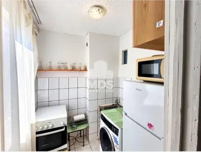 Mobilata si utilata in bloc cu 4 apartamente pe nivel - foto 3