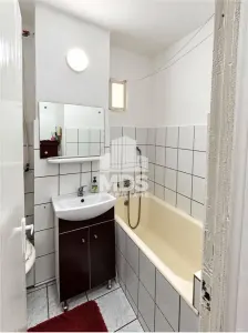 Mobilata si utilata in bloc cu 4 apartamente pe nivel - foto 4