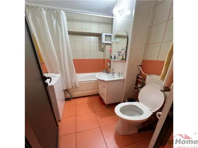 Apartament 3 camere, ultracentral, etaj 9, renovat ,mobilata si utilat - foto 10
