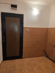 Proprietar - Vand Garsoniera 20 mp, etaj 1, zona Stadion Str. Cerna - foto 3