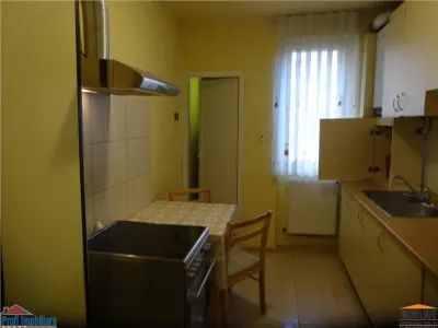 Inchiriez apartament cu 2 camere, et. 1- Podgoria - foto 2